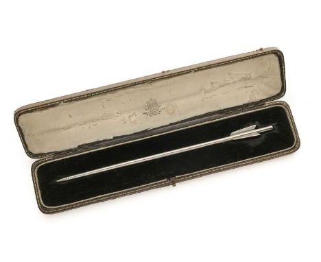 A SILVER ARROW PRESENTED BY LADY MAUD WARRENDER TO THE CAMBRIDGE ARCHERS, D&J WELBY, LONDON, 1924  inscribed 'Presented by La
