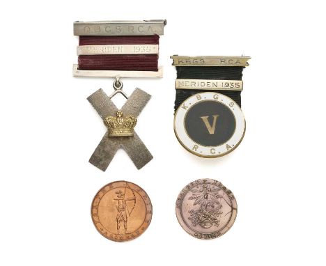 TWO MERIDEN TOKENS, 1796, AND TWO MERIDEN MEDALS, ROYAL COMPANY OF ARCHERS, 1935 the tokens inscribed 'for the prize archery'