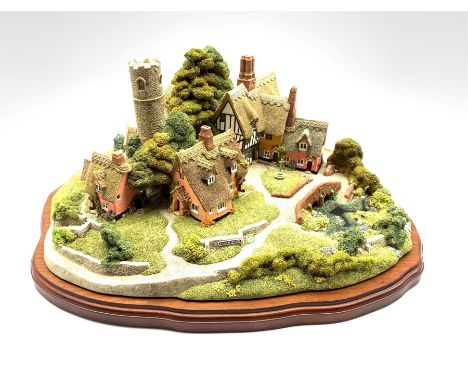 Large Lilliput Lane limited edition model 'Saxham St. Edmunds' No. 457/4500, boxed with certificate, deeds and leafletClick h