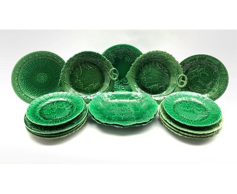 Pair of 19th century Wedgwood green glazed leaf moulded oval shallow dishes W28cm, pair of similar plates on short pedestal f