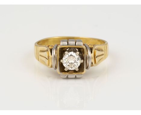 BRILLANT RING GG, WG 585. Ringmaß 57. Ges.-Gew.: 5,92 g. Ein Brillant ca. 0.44 ct; innen graviert: "M.T."