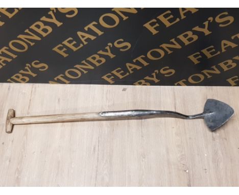 STEAM ENGINE FIRE BOX CLEANING SPADE