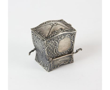 Novelty Victorian silver double playing card box in the form of a sedan chair, 70 grams by JL London 1899.