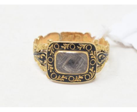 A Victorian 18ct gold memoriam ring, with enamel and hair plait, 'Solomon Warren died 16 Jany 1847 aged 60'Approx. 3.3 g all 