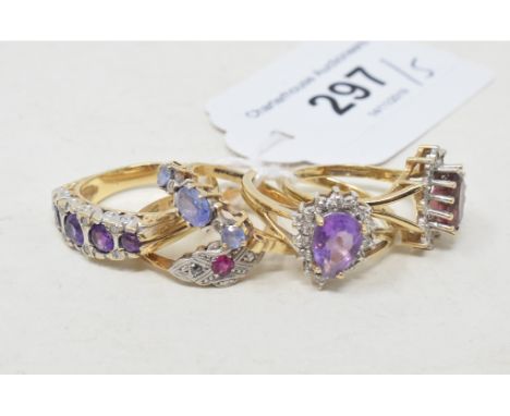 A 9ct gold, amethyst and diamond chip ring, approx. ring size N, and four other rings (5) 