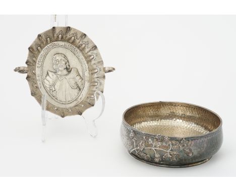 A FOREIGN DISH AND A FOREIGN BOWL (2)The twin handled shaped oval dish decorated with the portrait of a gentleman wearing arm