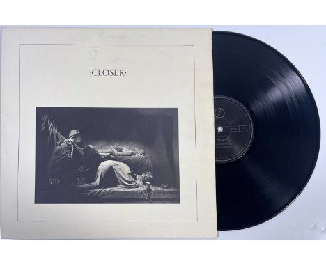 JOY DIVISION - CLOSER LP (UK ORIGINAL - RED TRANSLUCENT - FACTORY - FACT 25). A superb, original UK red translucent LP pressi