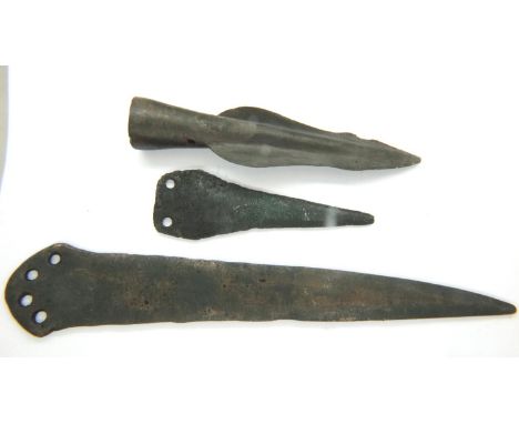 Three replica Viking spear heads in iron. P&amp;P Group 1 (£14+VAT for the first lot and £1+VAT for subsequent lots) 
