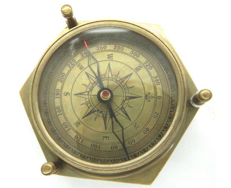 Brass forty year calendar and compass, D: 80 mm. P&amp;P Group 1 (£14+VAT for the first lot and £1+VAT for subsequent lots) 