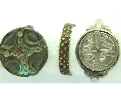 Collection of Medieval rings to include Intao-uo. P&amp;P Group 1 (£14+VAT for the first lot and £1+VAT for subsequent lots) 