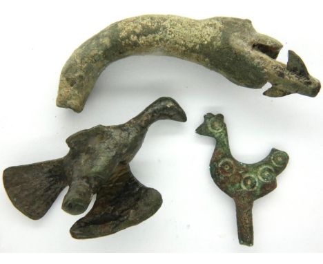 Three Roman zoomorphic animal toys: dove, snake and hen. P&amp;P Group 1 (£14+VAT for the first lot and £1+VAT for subsequent