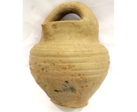 South Italian Colonies Etruscan buff earthenware salt jar with integral handle, ribbed detail to the body. P&amp;P Group 3 (£