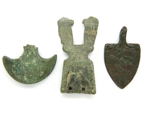 Collection of pendants to include Viking Thors hammer Mjolnir. P&amp;P Group 1 (£14+VAT for the first lot and £1+VAT for subs
