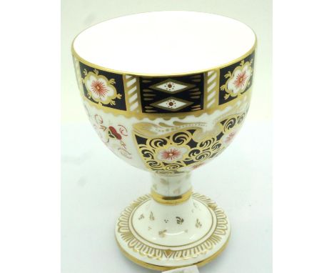 Royal Crown Derby chalice, pattern 2451, H: 12 cm. No cracks, chips or visible restoration. P&amp;P Group 1 (£14+VAT for the 