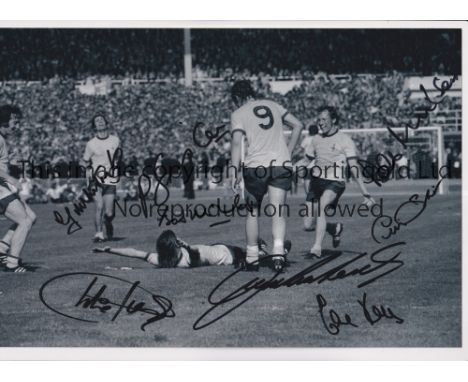 ARSENAL 1970-1 / AUTOGRAPHS     A 12" x 8" B/W photo of Charlie George celebrating scoring the winning goal in the 1971 FA Cu