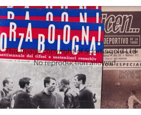 LEEDS UNITED        Fairs Cup tie v Valencia, 3rd round 1st leg played 2 Feb 1966 at Elland Road.  Special edition of "Dicen"