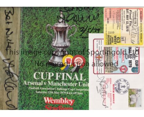 1979 FA CUP FINAL / ARSENAL V MANCHESTER UNITED / ALAN SUNDERLAND AUTOGRAPHS        Several items signed by Alan Sunderland w