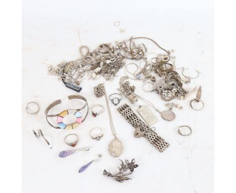 Assorted silver jewellery, to include necklaces, a gate link bracelet, bangle etc, 270g (gross) 