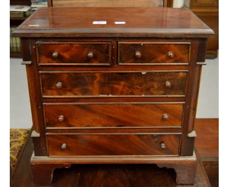 MAHOGANY 2 OVER 3 APPRENTICE CHEST ON BRACKET FEET