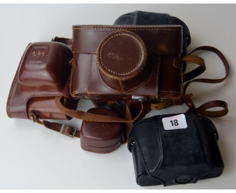 4 VARIOUS OLD CAMERAS - AGFA SUPER CAMERA WITH LEATHER CASE, PRAKTICA CAMERA WITH LEATHER CASE &amp; 2 OLYMPUS CAMERAS WITH C