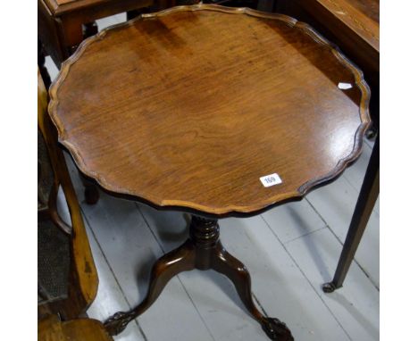 MAHOGANY SNAP TOP WINE TABLE ON COLUMNED TRIPOD LEG BASE