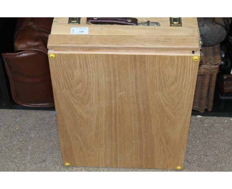 ARTIST EASEL