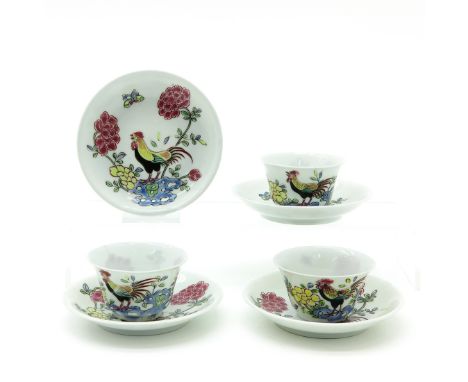Including 4 saucers and 3 cups, polychrome rooster decor, saucers are 10 cm. in diameter, in diverse conditions.