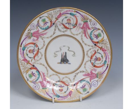 A Flight Barr and Barr Worcester Armorial plate, the centre with the crest of a boar's head and motto Fac et Spera, (Do and H