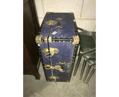 A luggage trunk