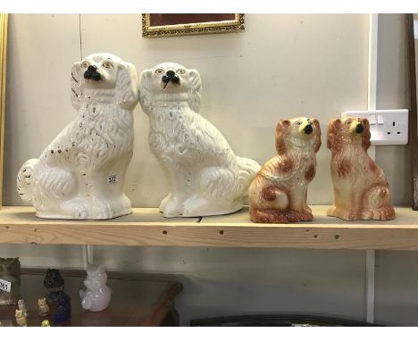 2 pairs of ceramic spaniel dog figures (no makers marks) 1 dog a/f