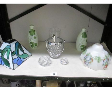 A Tiffany style lamp, a glass shade, 2 glass vases etc.
