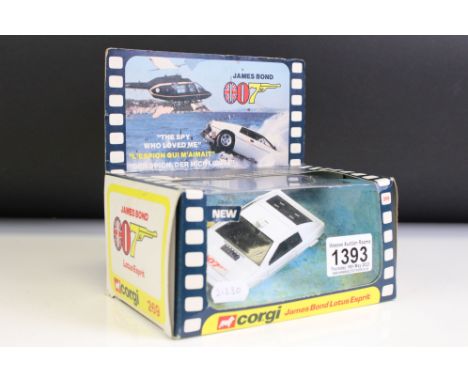 Boxed Corgi 269 James Bond 007 Lotus Esprit diecast model, diecast excellent, box with 1" part of graphic missing to top othe