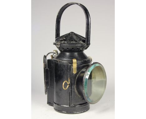 An unmarked 3 aspect hand lamp, possibly S.R, complete with S.R burner 