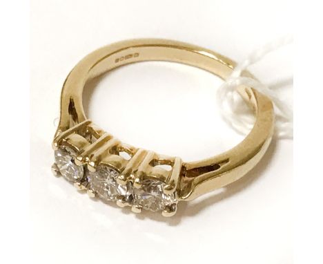 3 STONE DIAMOND &amp;18CT YELLOW GOLD RING - SIZE K /L