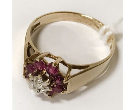 9CT GOLD DIAMOND &amp; RUBY RING - SIZE M