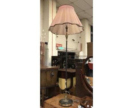 STANDARD LAMP