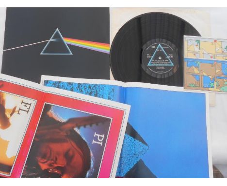 Pink Floyd - Dark side of the Moon UK Record. Very early press SHVL 804. A-3 ROD B-2 GOR NM The vinyl is in N/mint condition 