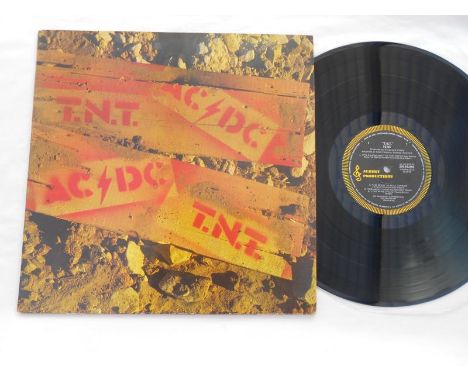 AC DC ? TNT Aussie record LP 1975 APLP16 A-2 and B-2 Rare NM The Albert Productions release is in near mint condition with a 
