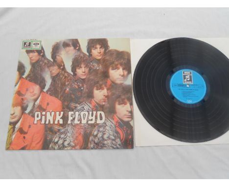 Pink Floyd - Piper at the Gate of Dawn German record LP C 062-04 292 Ex The vinyl is in excellent condition with a nice sheen