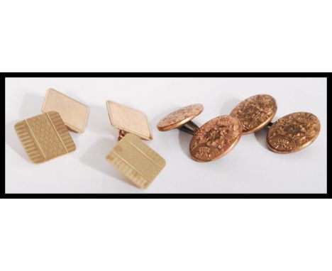 A pair of hallmarked 9ct gold cufflink cuff links of square form having engine turned panels weighs 5.2 grams. Along with ano