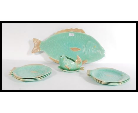 A stunning vintage 20th Century&nbsp; 20th century Shorter and sons fish service consisting of serving plate, dinner plates, 