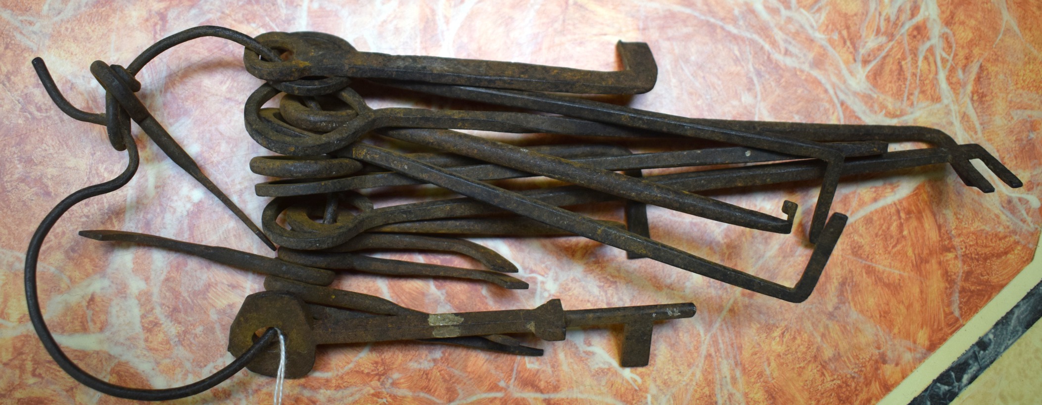 A RARE SET OF ANTIQUE LOCK PICKING KEYS.