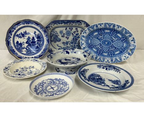 A group of 19th century blue and white transfer-printed Spode wares, c. 1825. To include: Queen Charlotte, Grasshopper, Drago