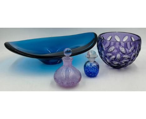 A collection of glass to include : a contemporary vase by Blowzone 11cm h, signed and dated 2002 to base, an Andrew Saunders 