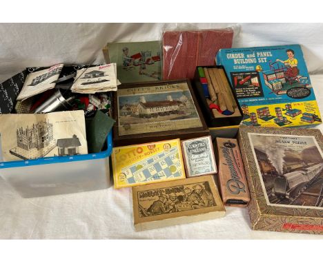 Vintage toys to include a complete Victory Jigsaw puzzle of 'The Silver Link', a quantity of Bayko and Minibrix, a boxed Chad