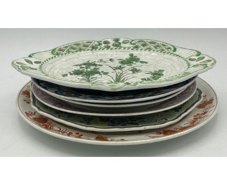 A group of early 19th century transfer-printed and hand-painted Spode wares, c. 1820. To include: Chinese Flowers, Botanical 