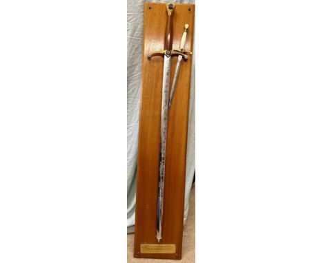 A Wilkinson Commemorative sword and dagger - a 'York City Sword commemorating its 1900 years history A.D. 71-1971, The histor