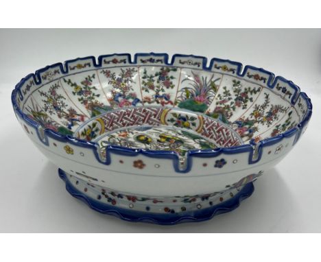 Chinese famille rose porcelain bowl with crenelated rim finely painted with mandarin ducks, flowers etc, the base with apocry