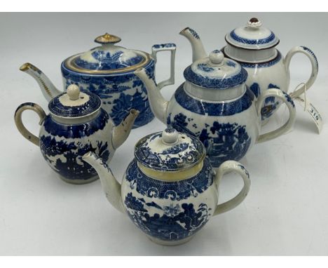 A group of early 19th century blue and white transfer-printed chinoiserie pattern teapots, c. 1800. To include: a coloured Fe