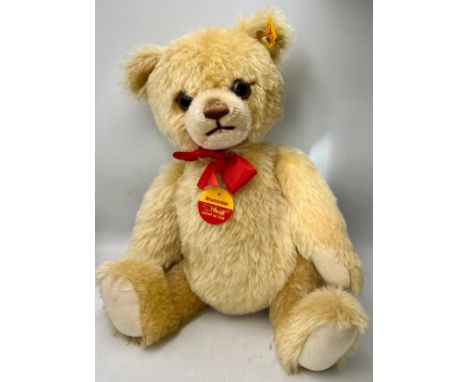 A Steiff Brummbär growling bear. 32cm h.